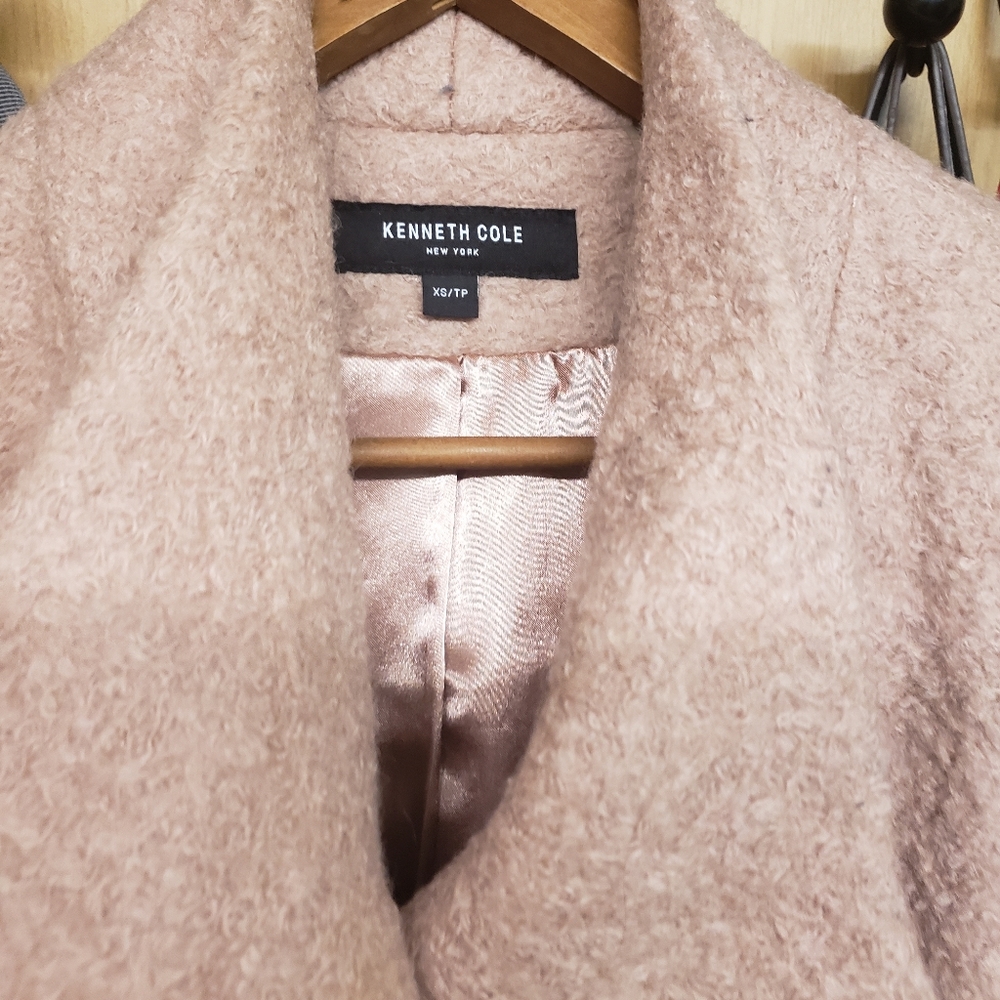 Wool coat - Picture 2 of 3